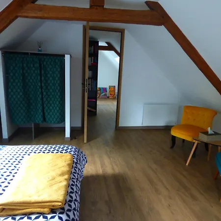 Semesterbostad Petite Maison En Briere. Donges