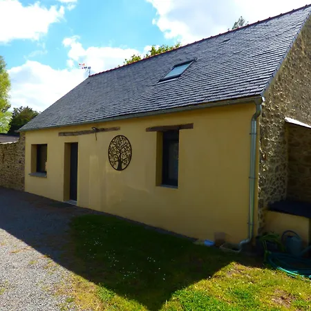 בית נופש Petite Maison En Briere.